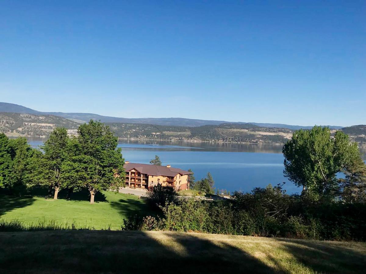 Cozystay Signature Lake Okanagan Resort Kelowna Exterior photo