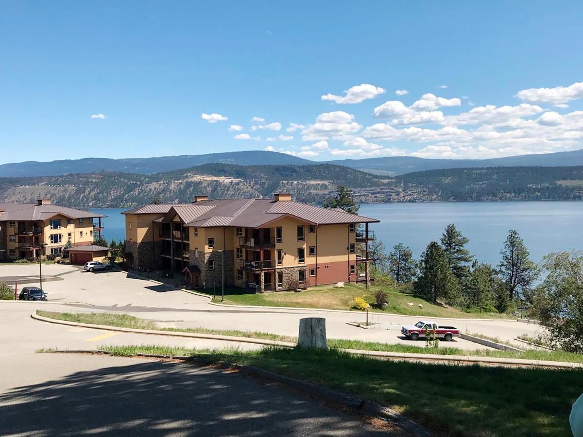 Cozystay Signature Lake Okanagan Resort Kelowna Exterior photo