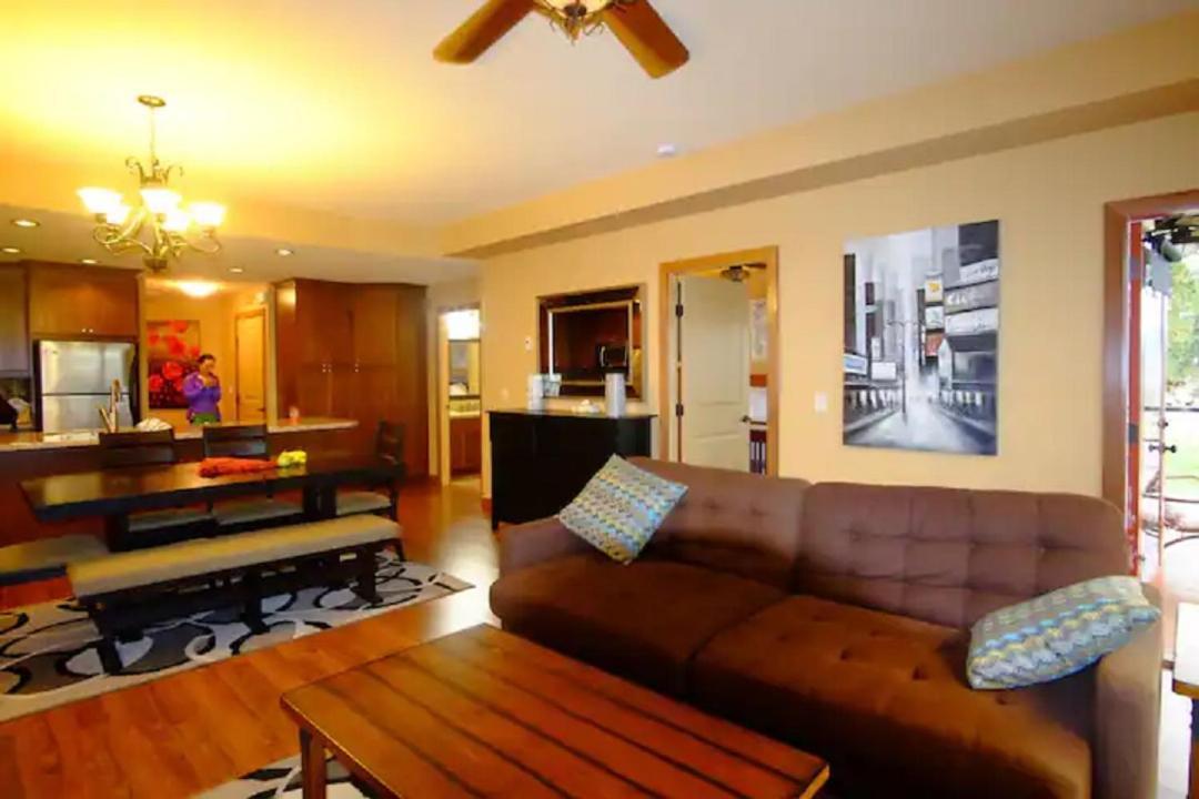 Cozystay Signature Lake Okanagan Resort Kelowna Exterior photo