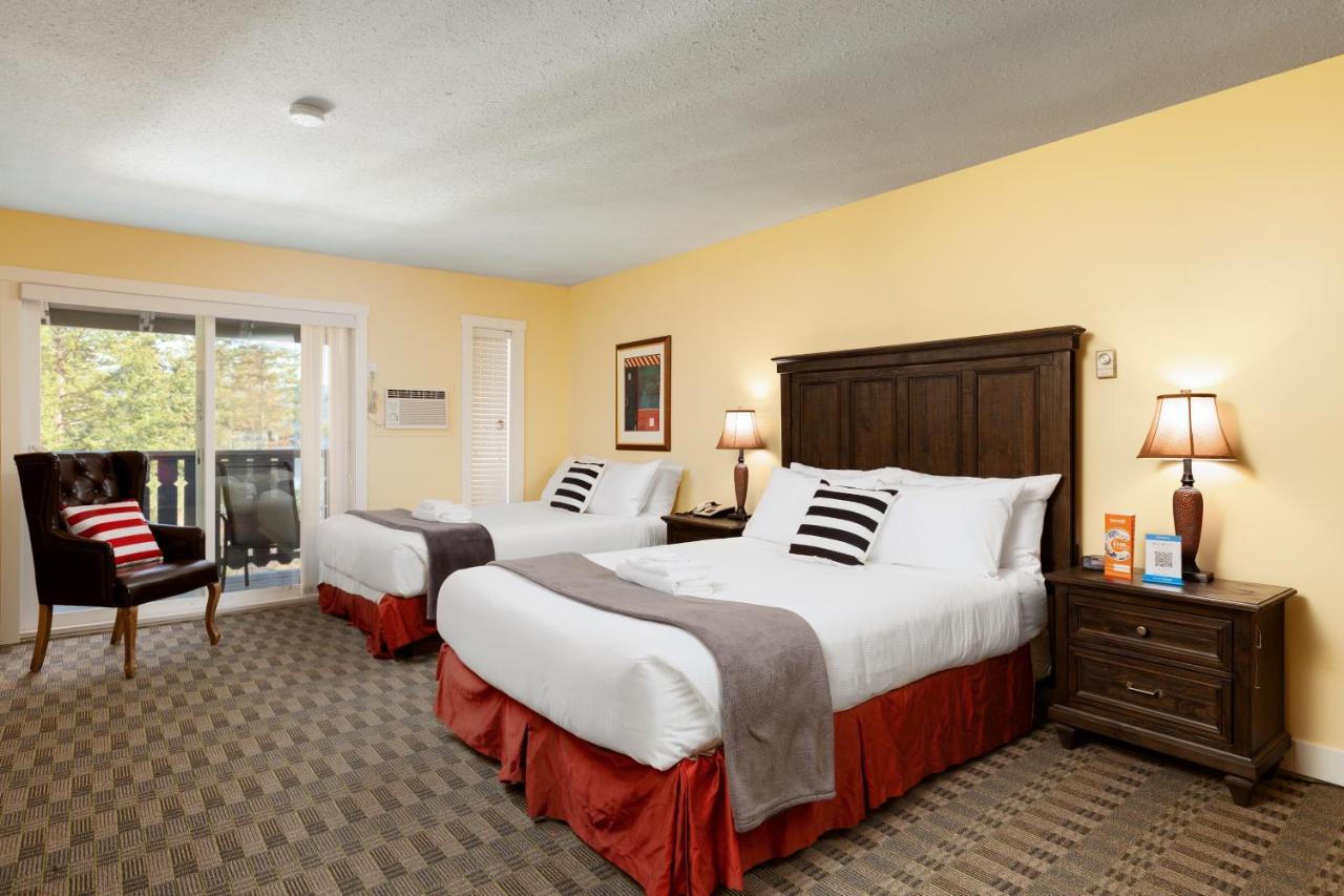 Cozystay Signature Lake Okanagan Resort Kelowna Exterior photo