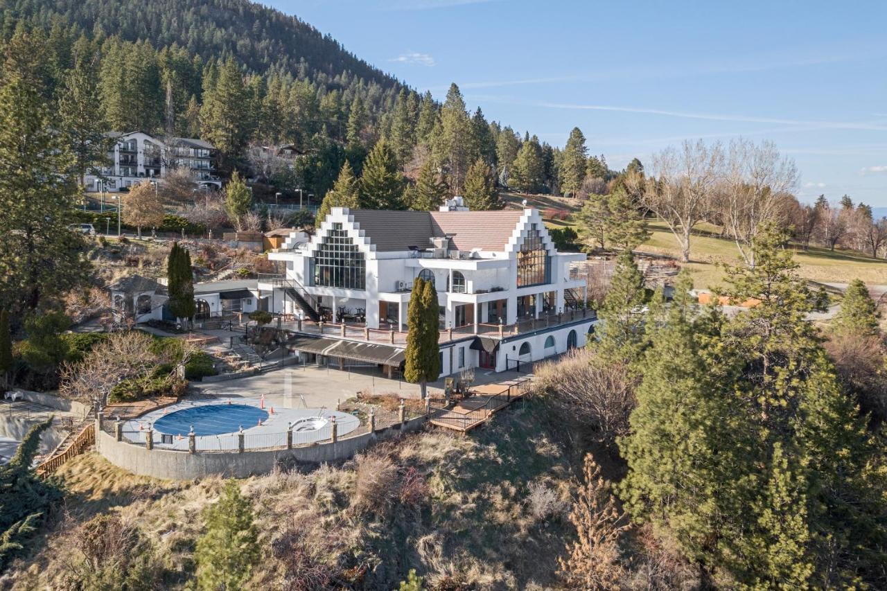 Cozystay Signature Lake Okanagan Resort Kelowna Exterior photo