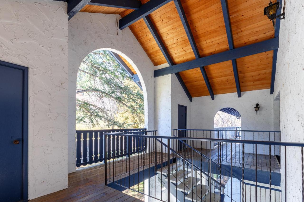 Cozystay Signature Lake Okanagan Resort Kelowna Exterior photo